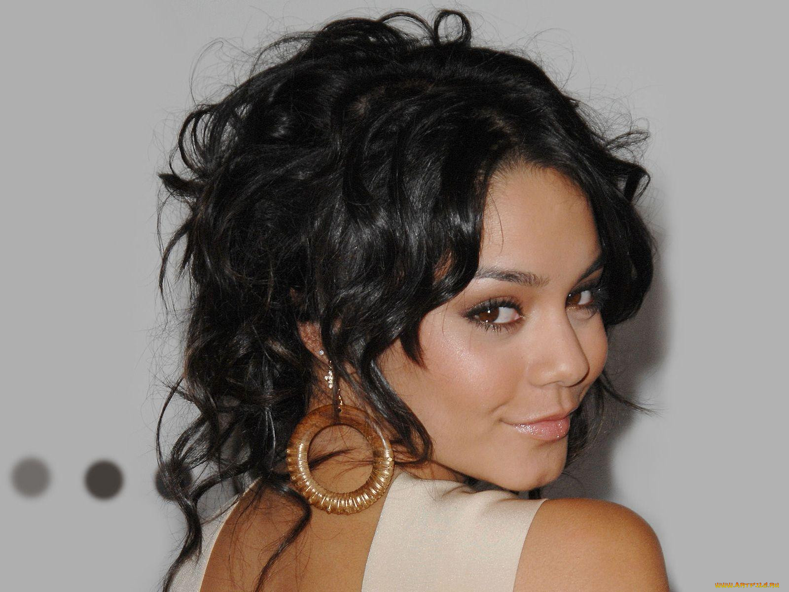 Vanessa Hudgens, 